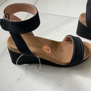 Lucky brand sandal